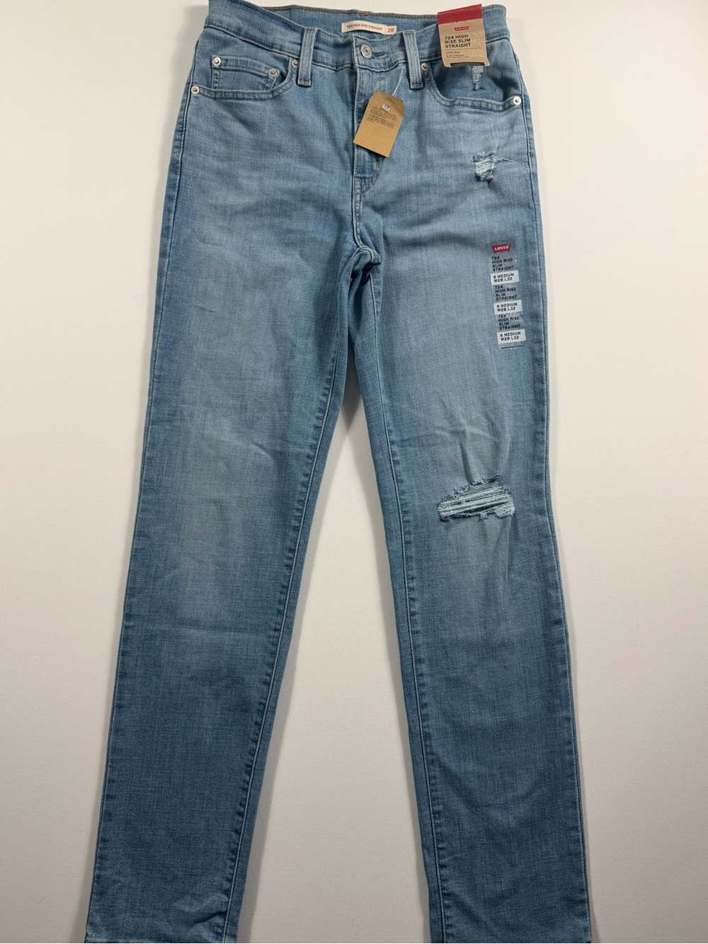 Levi’s 724 High Rise Slim Straight Distressed Jeans W28 L32 Size 6 NWT
